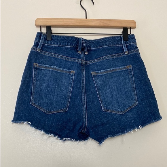Good American Good Cutoff Denim Shorts Frayed Hem Blue 464 Size 4/27 - Picture 4 of 9